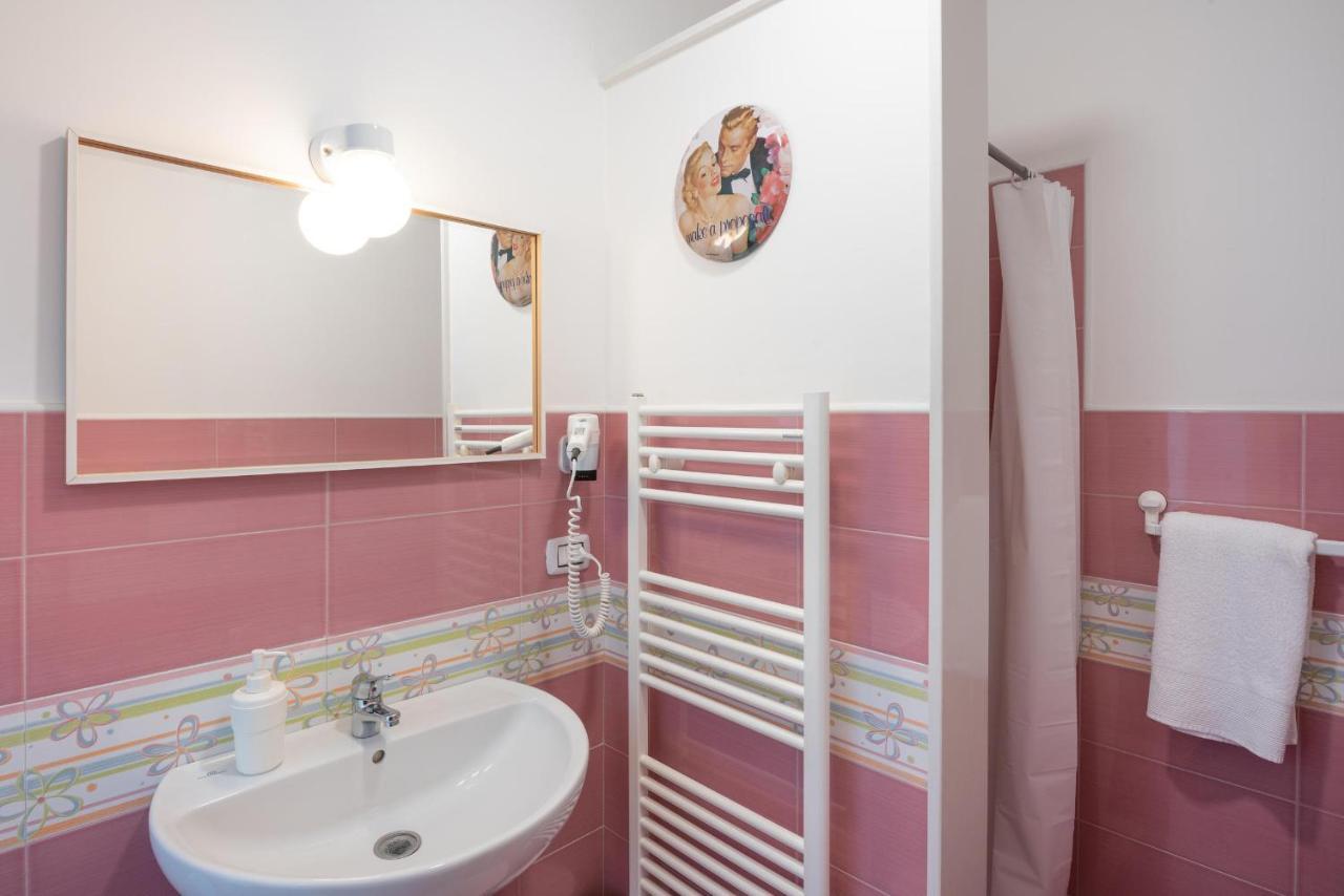 Maria Vittoria Charming Rooms And Apartments Bríndisi Exterior foto