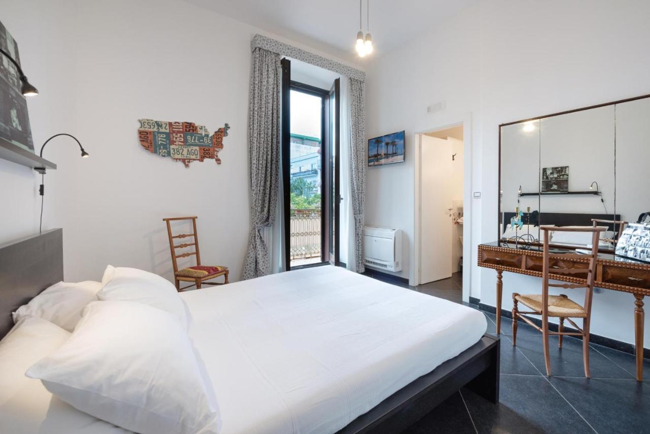 Maria Vittoria Charming Rooms And Apartments Bríndisi Exterior foto
