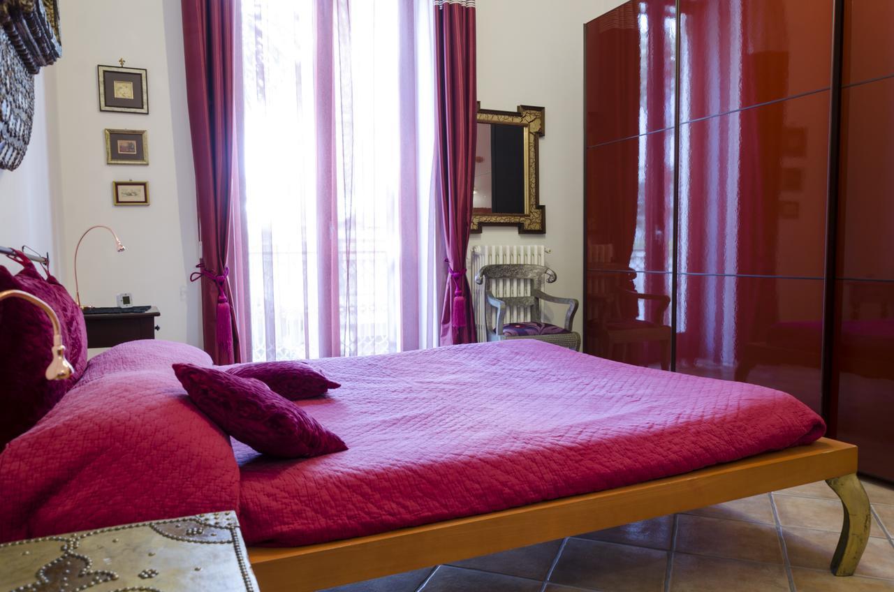 Maria Vittoria Charming Rooms And Apartments Bríndisi Exterior foto
